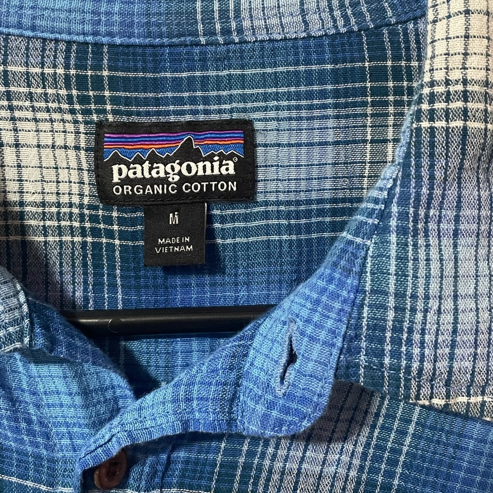 Patagonia button down shirt - Picture 3 of 3